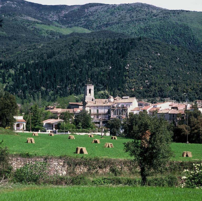 Hotel-Restaurante La Quadra Maçanet de Cabrenys المظهر الخارجي الصورة